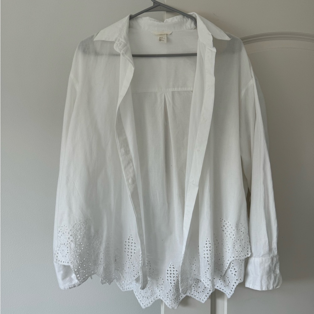 Women’s White Top